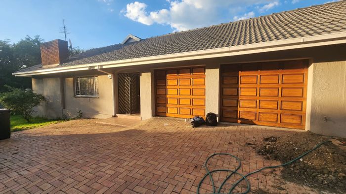 Property #ENT0276694, House rental monthly in Linden