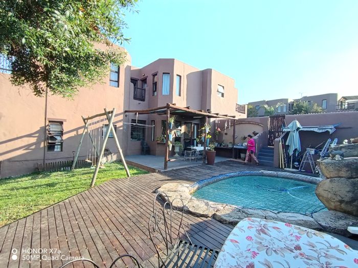 Property #ENT0276855, Townhouse for sale in North Riding