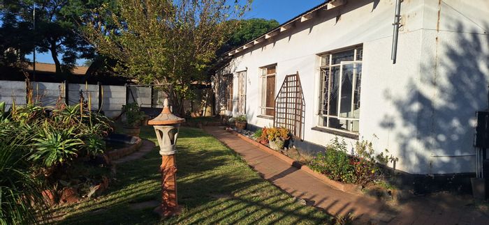 Property #ENT0276862, House for sale in Randfontein Central