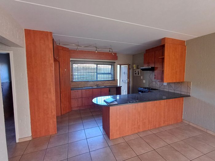 Property #ENT0276820, Townhouse for sale in Three Rivers