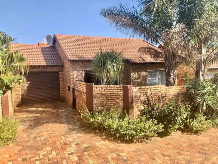 Spacious Townhouse in Weltevreden Park for Sale, Near Schools and Amenities!