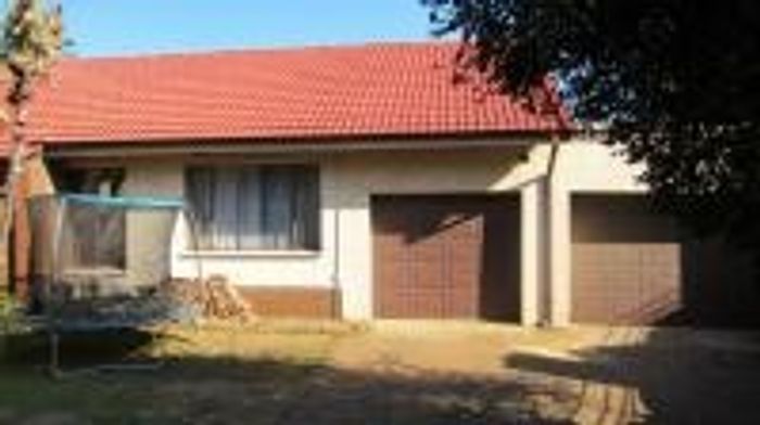 Property #ENT0276960, House for sale in Kempton Park Central