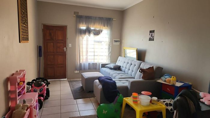 Property #ENT0276923, Townhouse rental monthly in Trichardt