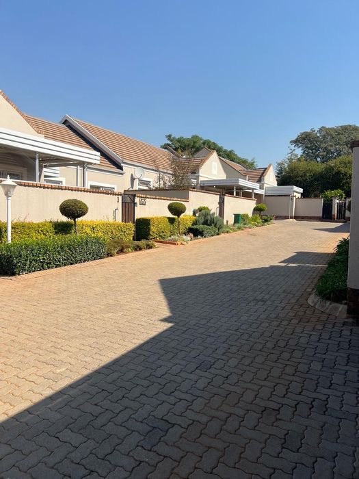 Property #ENT0277023, Townhouse for sale in Willow Park Manor