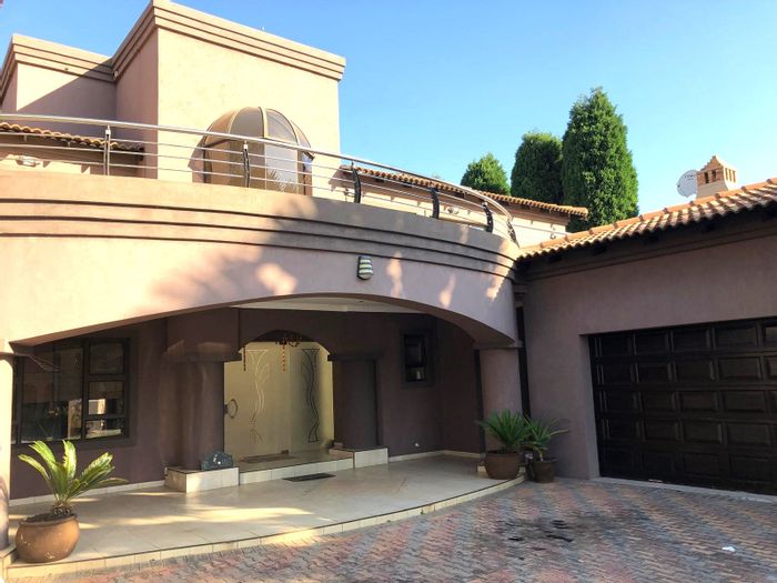 Property #ENT0277100, House for sale in Blue Valley Golf Estate