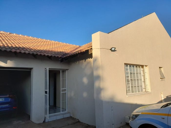 Property #ENT0277132, House for sale in Kuruman Central
