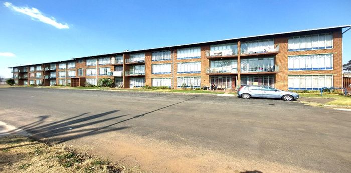 For Sale: Modern 2BR Apartment, Cruywagen Park, Klippoortje, Germiston - Must-See!