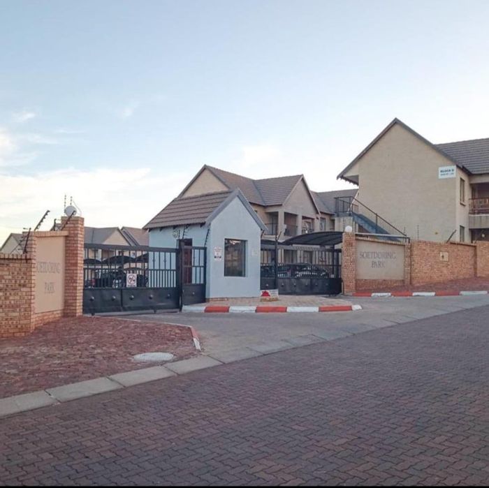 One Bedroom Apartment for Sale in Doringkruin with security and amenities nearby.