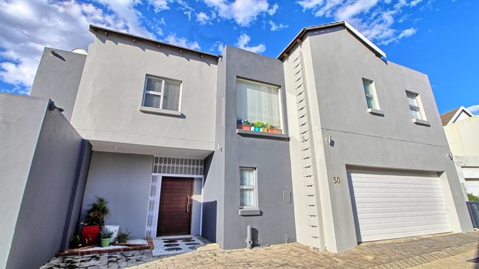 Property #ENT0277357, Townhouse for sale in North Riding