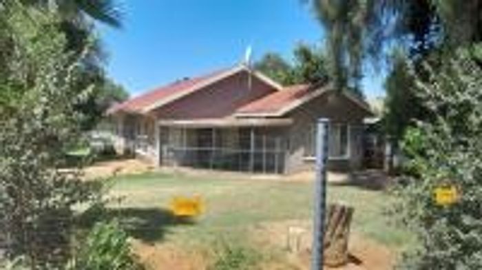 Property #ENT0277366, House for sale in Ventersdorp Central