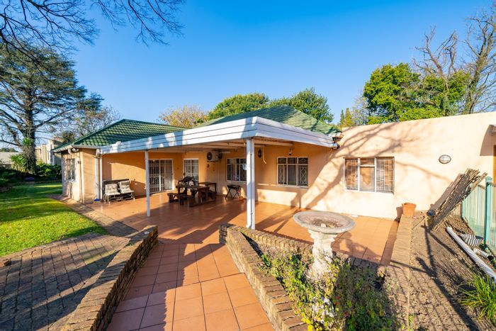 Property #ENT0277450, House for sale in Kew