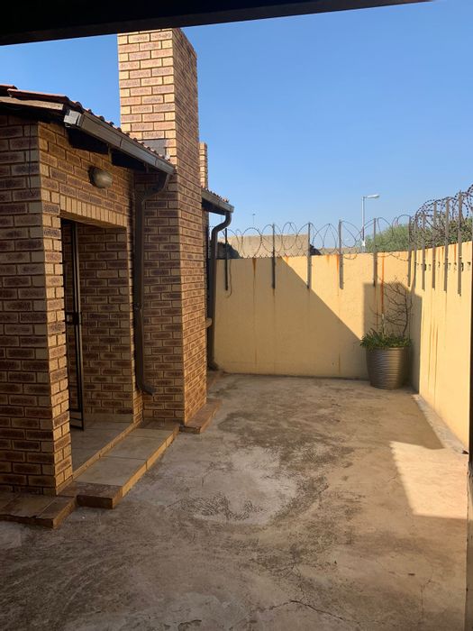 Property #ENT0277426, House for sale in Naledi
