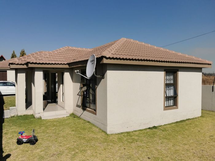 Property #ENT0277554, Townhouse for sale in Secunda Central