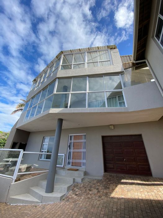 For Sale: Three-House Property with Stunning Sea Views in Manaba Beach