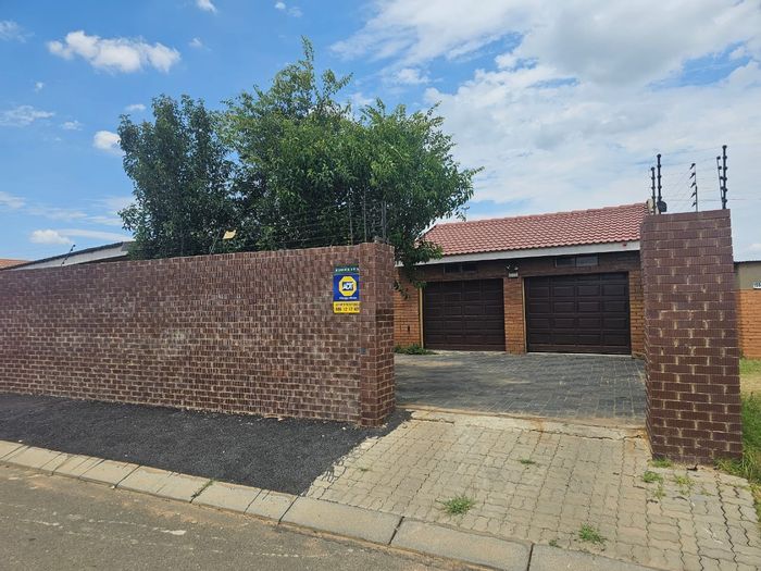 Property #ENT0277695, House for sale in Tsakane
