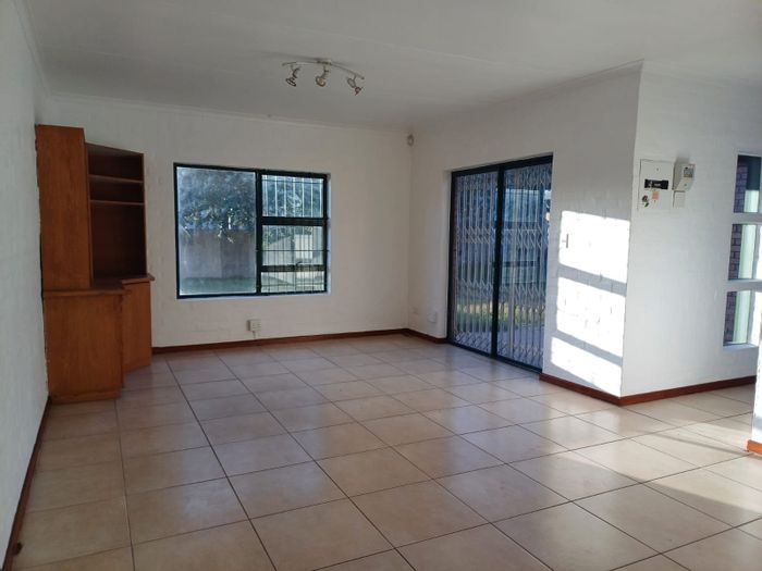 3-Bedroom House For Sale in Myburgh Park with Lagoon Views and Expansion Potential!