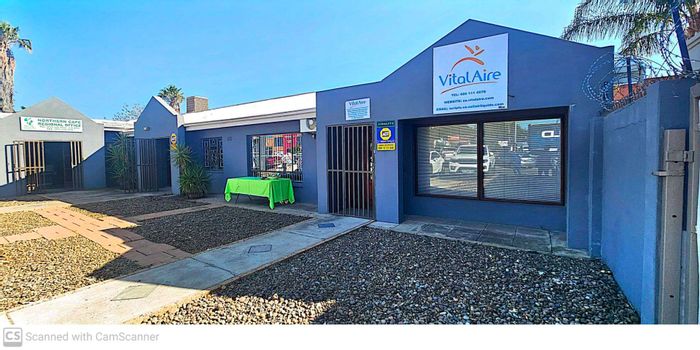 For Sale: House in Albertynshof with spacious layout and ample parking.