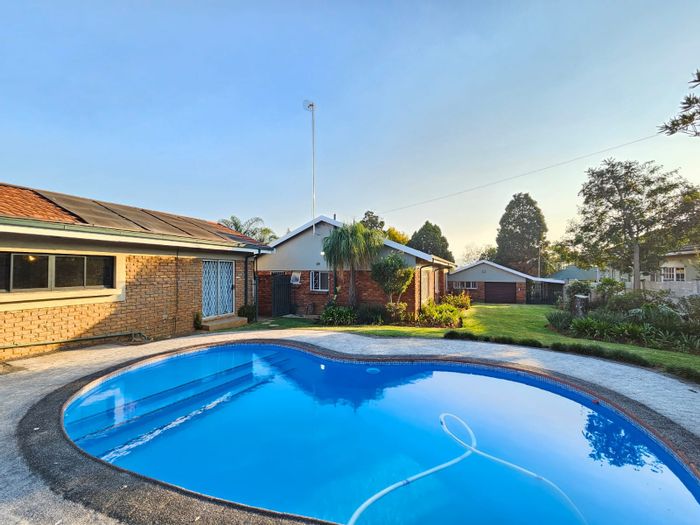 Lydenburg Central House For Sale: 4 beds, heated pool, entertainment area, secure garage.