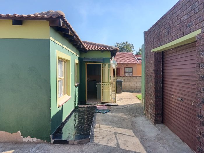 Property #ENT0277917, House for sale in Kwa Thema