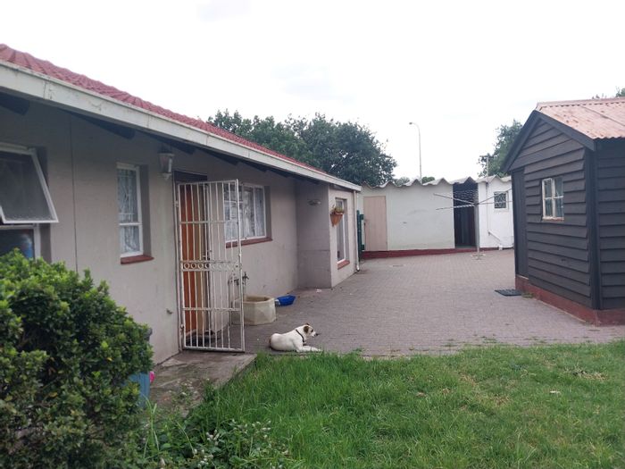 Property #ENT0277934, House for sale in Secunda Central
