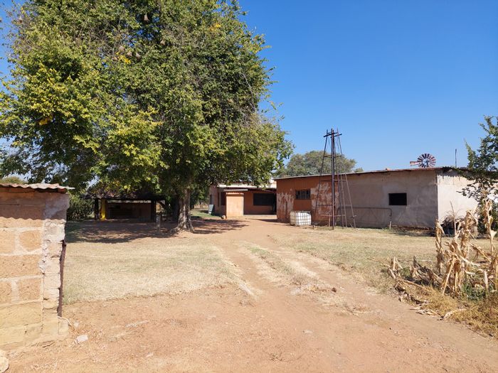 Lusthof Farm For Sale: 22 ha with broiler houses, cattle kraal, and borehole.