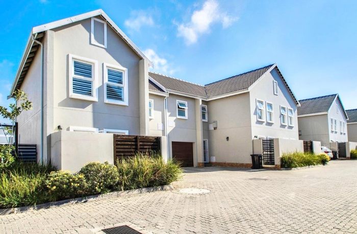 Property #ENT0278117, Townhouse for sale in Bryanston