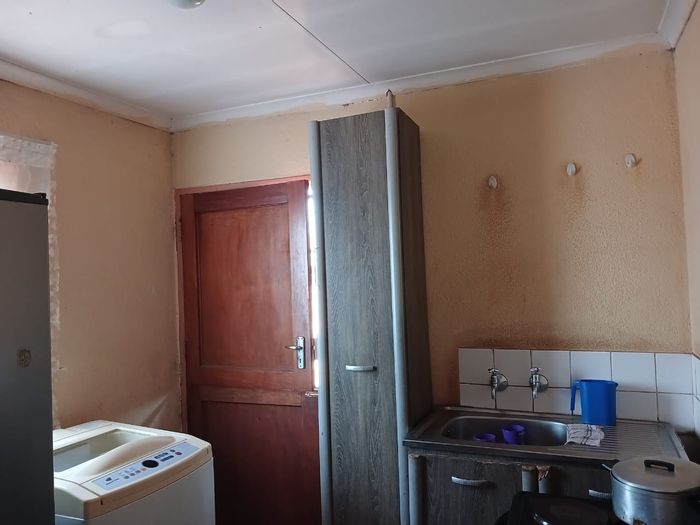 House for Sale in Mabopane Central: 2 Bedrooms, spacious yard, close to amenities.