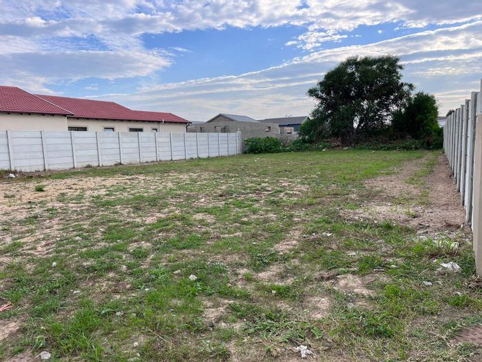 Vacant Land Residential in Fairview For Sale, near Moffet Retail Park amenities.