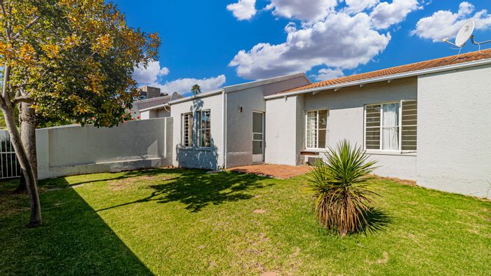 For Sale: Ferndale Townhouse with 3 bedrooms, private garden, and double garage.