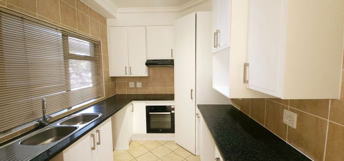 2 Bed, 2 Bath Apartment To Rent in Morningside with pool and gym access.