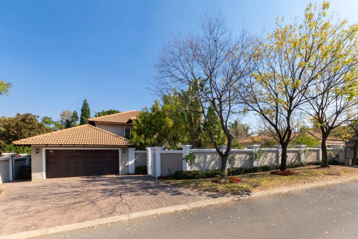 For Sale: House in Kyalami Crest Estate with 4 beds, pool, and staff quarters.