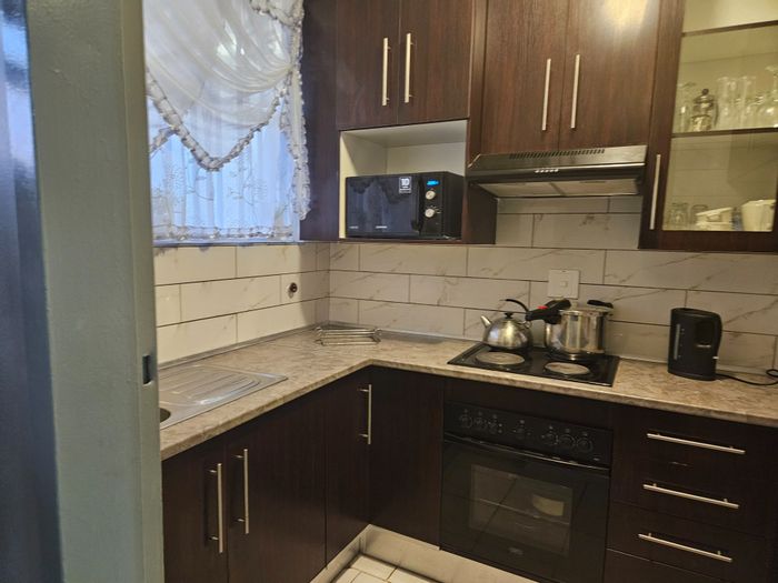 Property #ENT0278560, Apartment rental monthly in Gezina