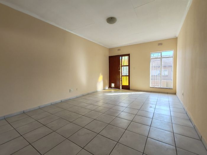Property #ENT0278502, Townhouse for sale in Parkrand