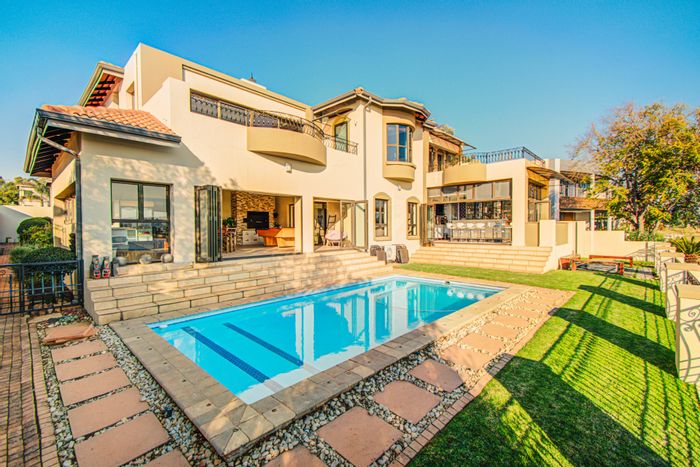 Property #ENT0278661, House for sale in Ebotse Golf Estate
