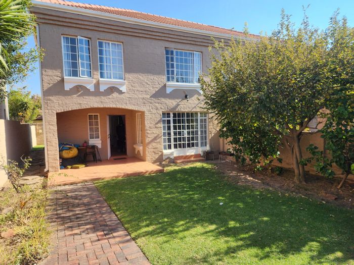 Property #ENT0278627, Townhouse for sale in North Riding