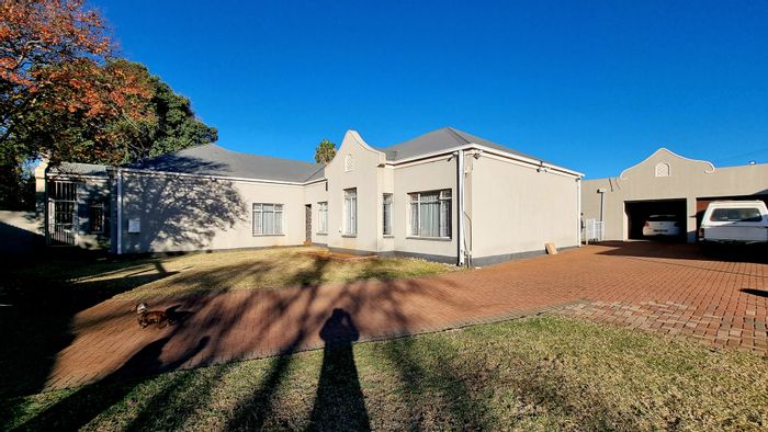 Potchefstroom Central House For Sale: Two dwellings, large erf, ideal for student housing.