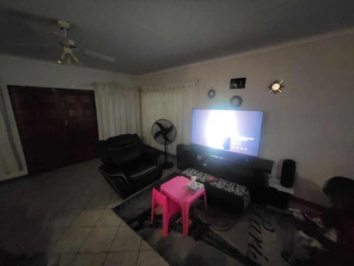 House For Sale in Burgersfort Central: 3 Bedrooms, Large Yard, Secure Estate.