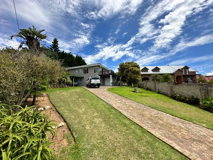 For Sale: House in Dana Bay with ocean views, garden, and carport.