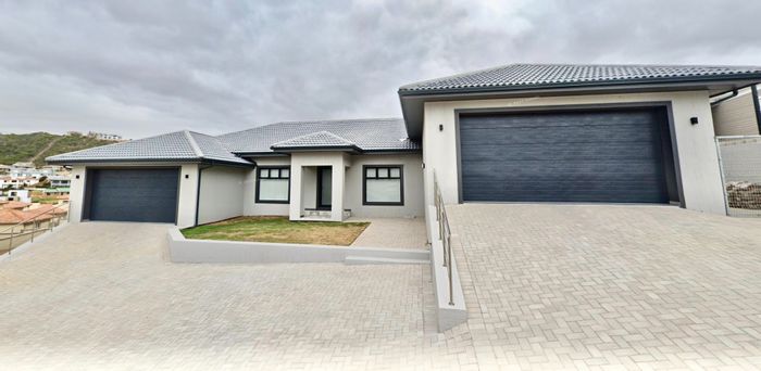 Island View House For Sale: 4 beds, pool, study, dual garages, open-plan living.