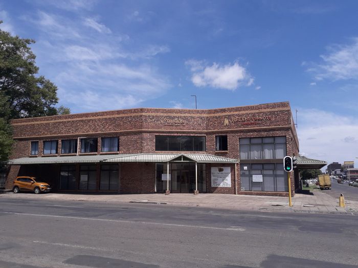 Property #ENT0279581, Office for sale in Ermelo Central