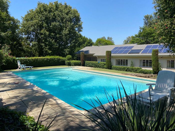 Menlo Park House For Sale: 4 beds, solar power, pool, garden, cul-de-sac.