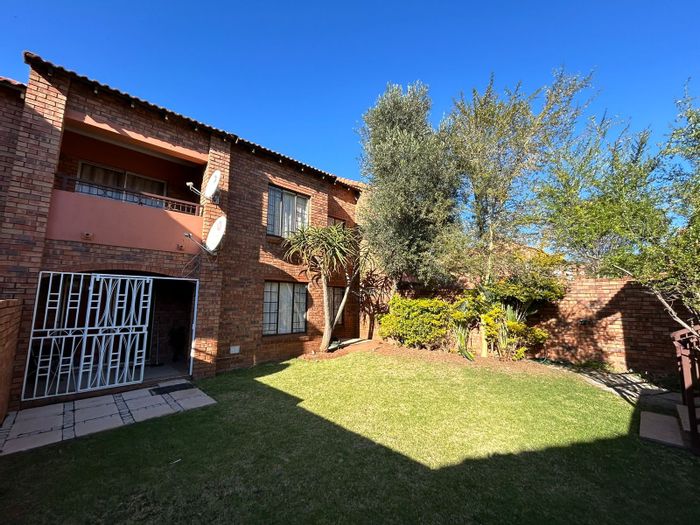 Property #ENT0279512, Apartment for sale in Mooikloof Ridge