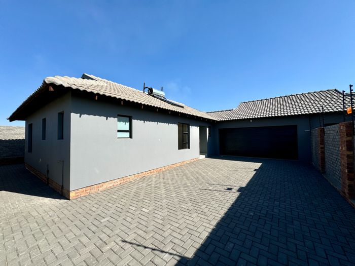 Property #ENT0279529, House for sale in Secunda Central