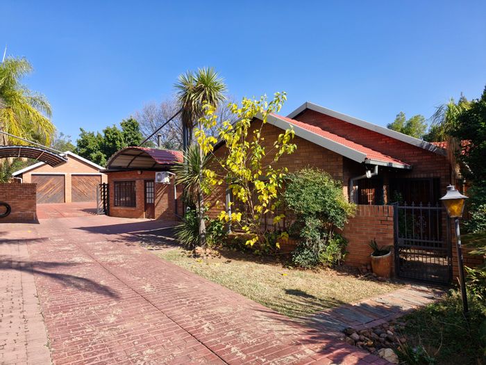 Property #ENT0279641, Duet for sale in Garsfontein