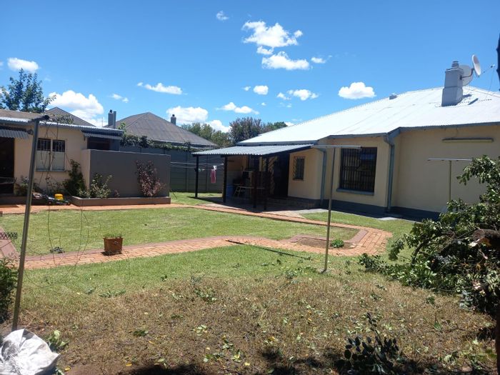 Property #ENT0279645, House for sale in Benoni West