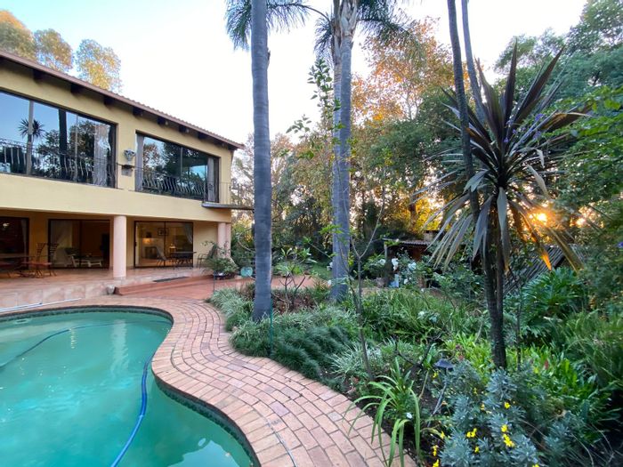 Douglasdale House For Sale: 5 Bedrooms, Entertainment Areas, Pool, Gated Community.