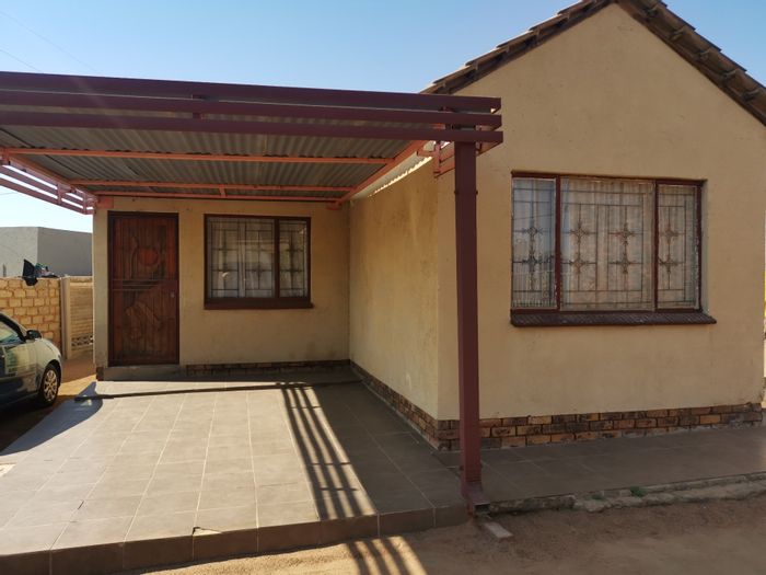 Property #ENT0279867, House for sale in Soshanguve Central