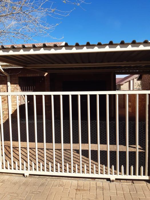 Property #ENT0279986, Townhouse for sale in Rhodesdene
