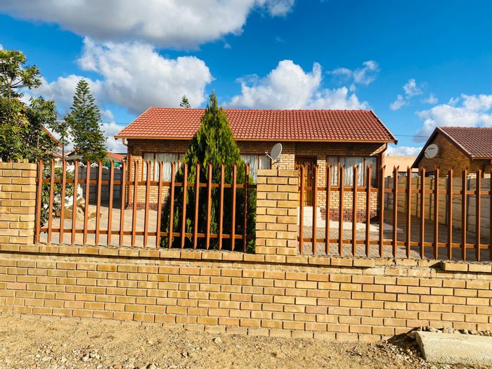 Property #ENT0280033, House for sale in Seshego