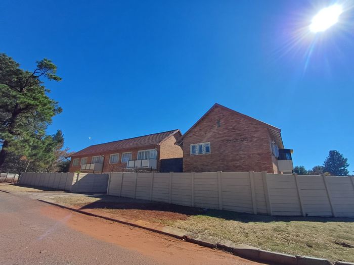 2 Bedroom Apartment For Sale in Stilfontein Ext 3 with communal amenities and security.